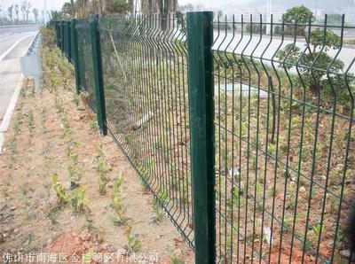廣州花都區護欄網價格解析 桃型柱圍網、邊框護欄網、綠化隔離網市場行情